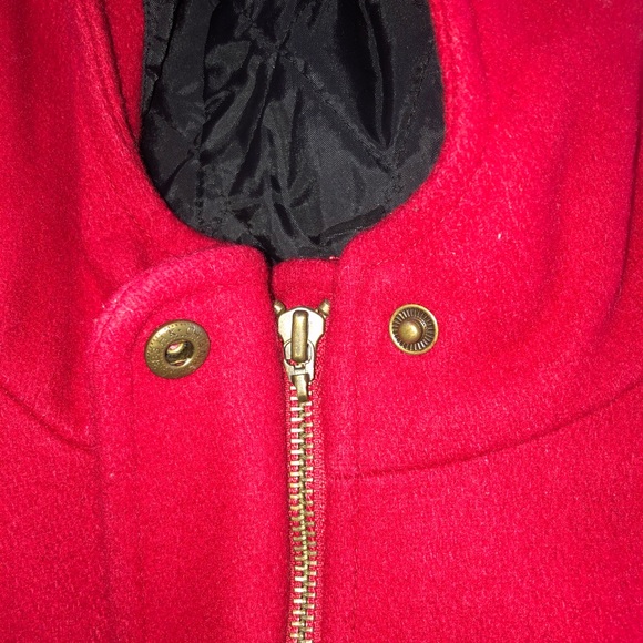 Red jacket - Picture 7 of 7